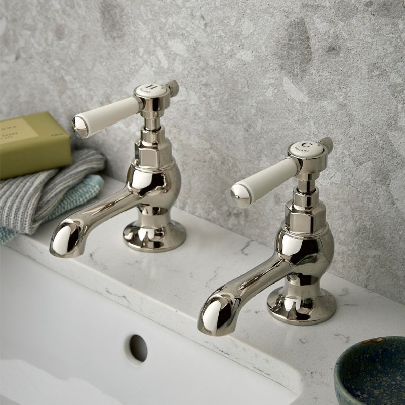 Basin
Pillar Taps